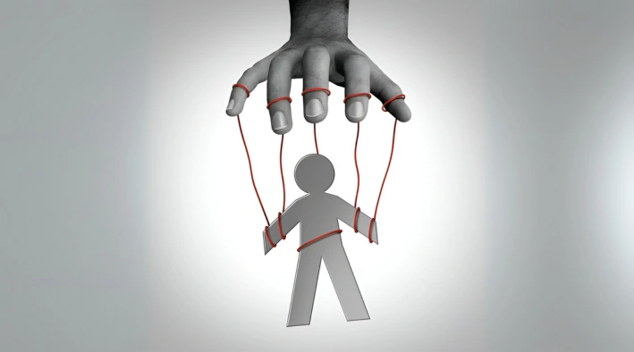 Therapist helping client recover from narcissistic abuse and regain self-worth at Existence Clinics.